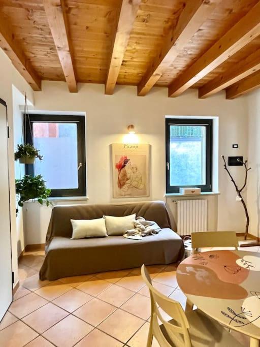 La Casa Di Nina - Appartamento 1 ヴァレッジョ・スル・ミンチョ エクステリア 写真